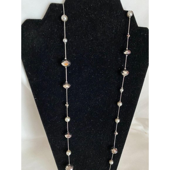 Beautiful long 60" long beaded necklace by VCLM - Picture 4 of 6